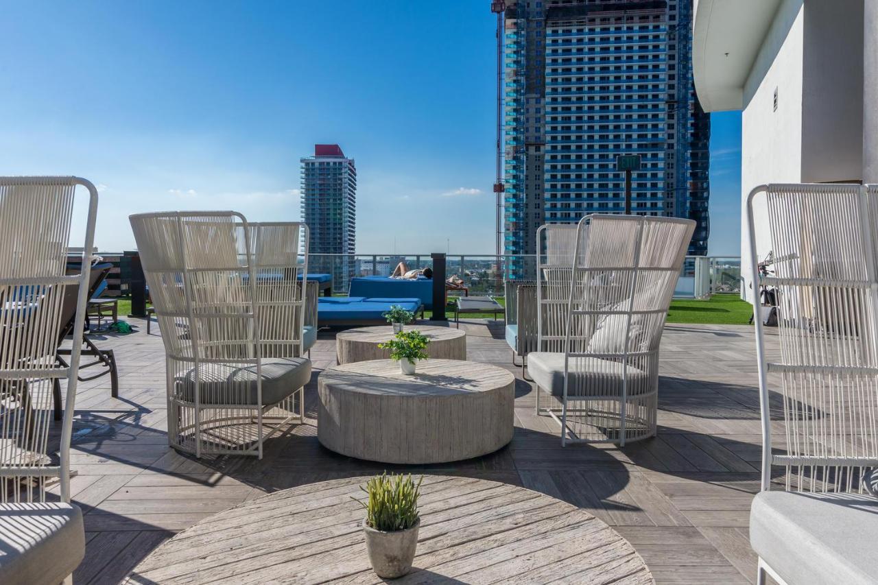 Seashore Resort - 2 Bedroom Right On The Beach Direct Ocean-View With Amenities On The Rooftop 할리우드 외부 사진
