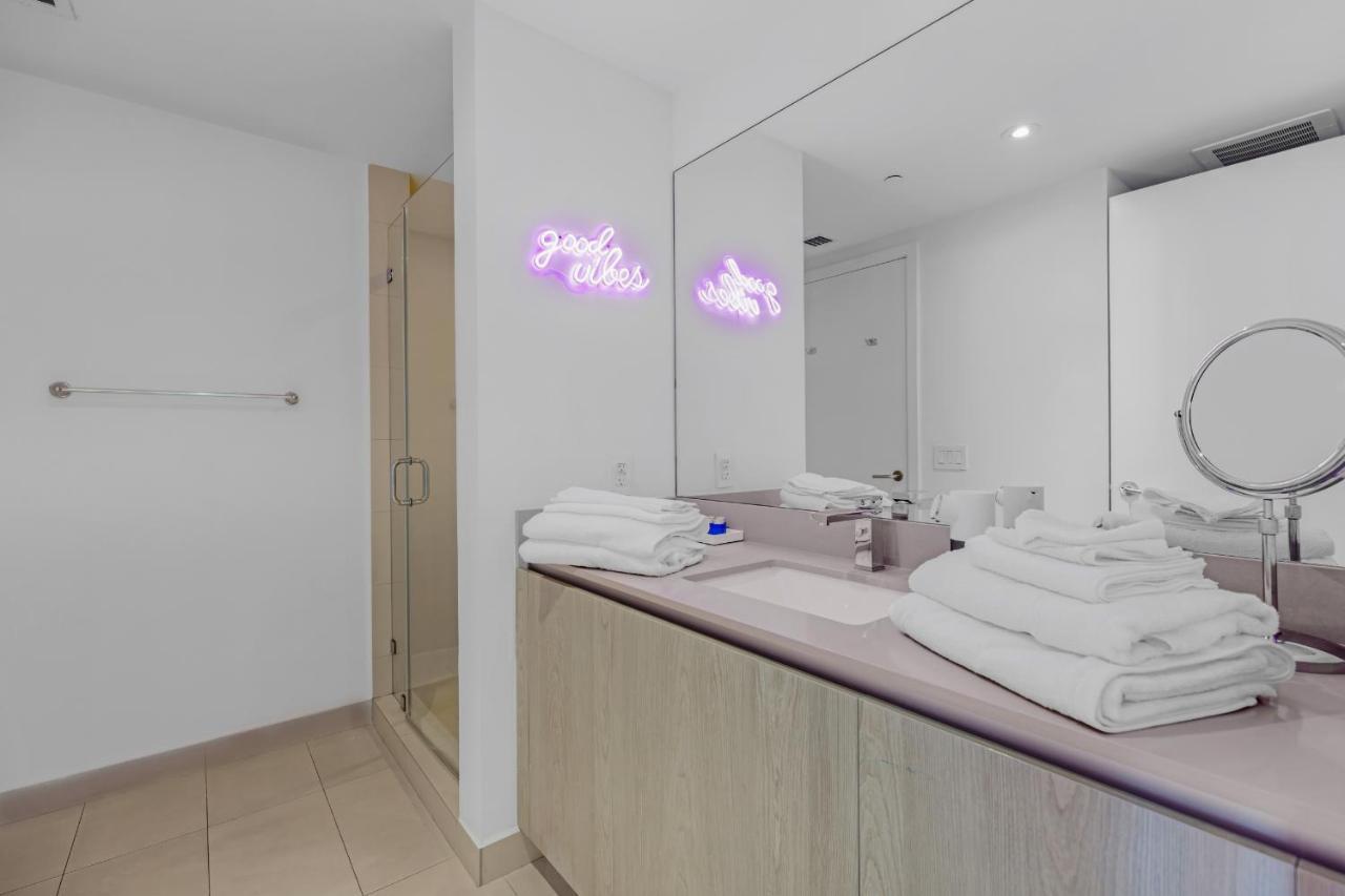Seashore Resort - 2 Bedroom Right On The Beach Direct Ocean-View With Amenities On The Rooftop 할리우드 외부 사진