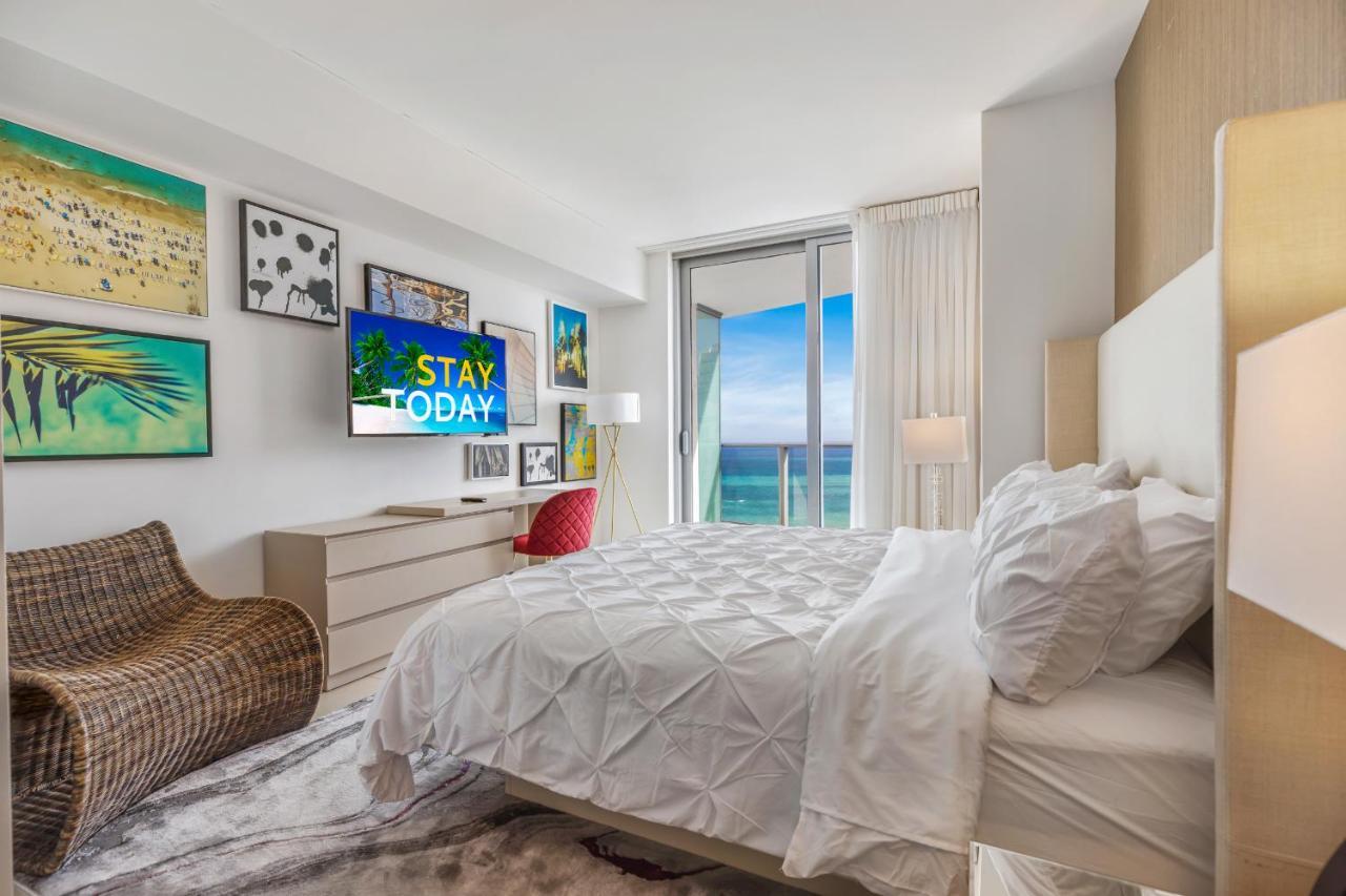 Seashore Resort - 2 Bedroom Right On The Beach Direct Ocean-View With Amenities On The Rooftop 할리우드 외부 사진